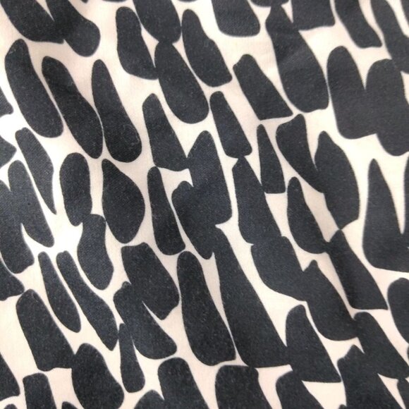 Ann Taylor A Line Pleated Skirt Black White Geometric Size 8 - Picture 2 of 6